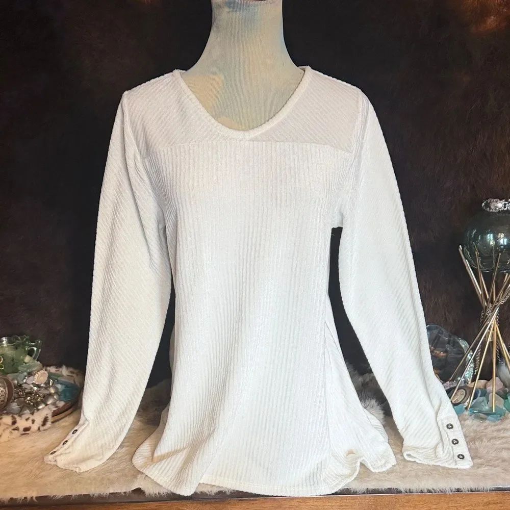 Women's White Textured Long-Sleeve V-Neck Top M (6022A)